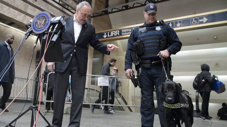 TSA bomb-sniffing dogs, which are critical to the city’s safety, should remain, Schumer says 2 Sen. Chuck Schumer points at T-Rex, an explosive-sniffing canine similar to those on the TSA's dog teams.