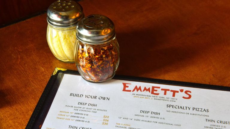 A look inside Emmett's, offering Chicago-style pizza in NY 11