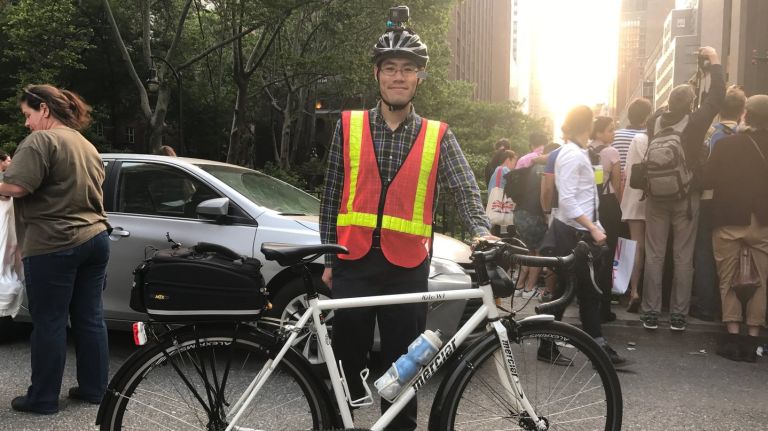 ‘Remarkable’ Manhattanhenge sunset a ‘soothing’ experience for Astoria cyclist 2 Kenneth Chin, 30, of Astoria, rode into the Manhattanhenge sunset on 42nd Street with a GoPro strapped to his head on Wednesday.