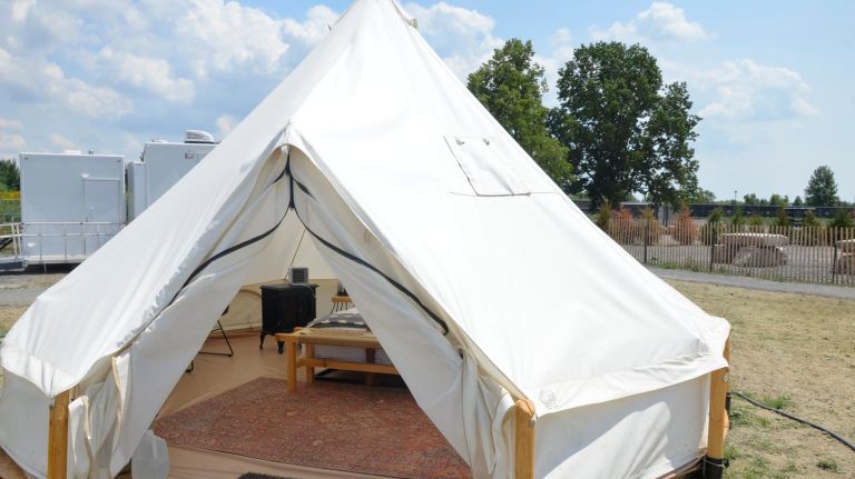 At Collective Governors Island, there are luxurious accomodations, chef-created breakfasts and vast and beautiful views of the city.