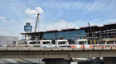 Cuomo announces LaGuardia overpass