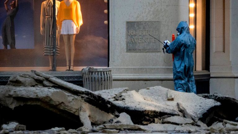 Debris from Flatiron steam pipe explosion found in more than a dozen buildings, officials say 1 AMNWBUIL180725_WEB