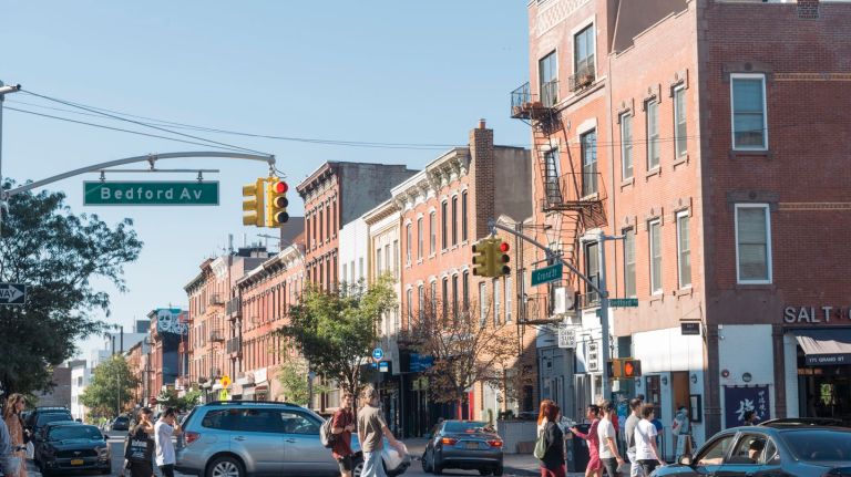 Williamsburg residents with rent-stabilized apartments should wait out the L train shutdown, if they can, one expert said.