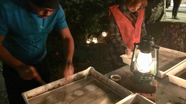 Partygoers create their own&nbsp;Suminagashi.