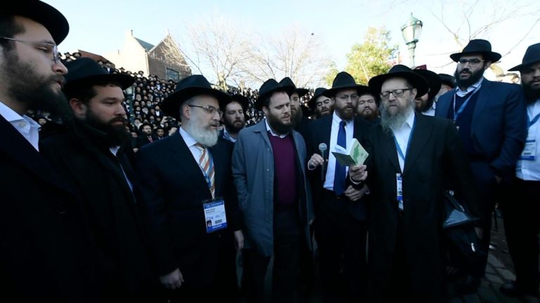 Rabbis honor victims of shooting at annual gathering
