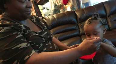 VPAMMOM181212_WEB