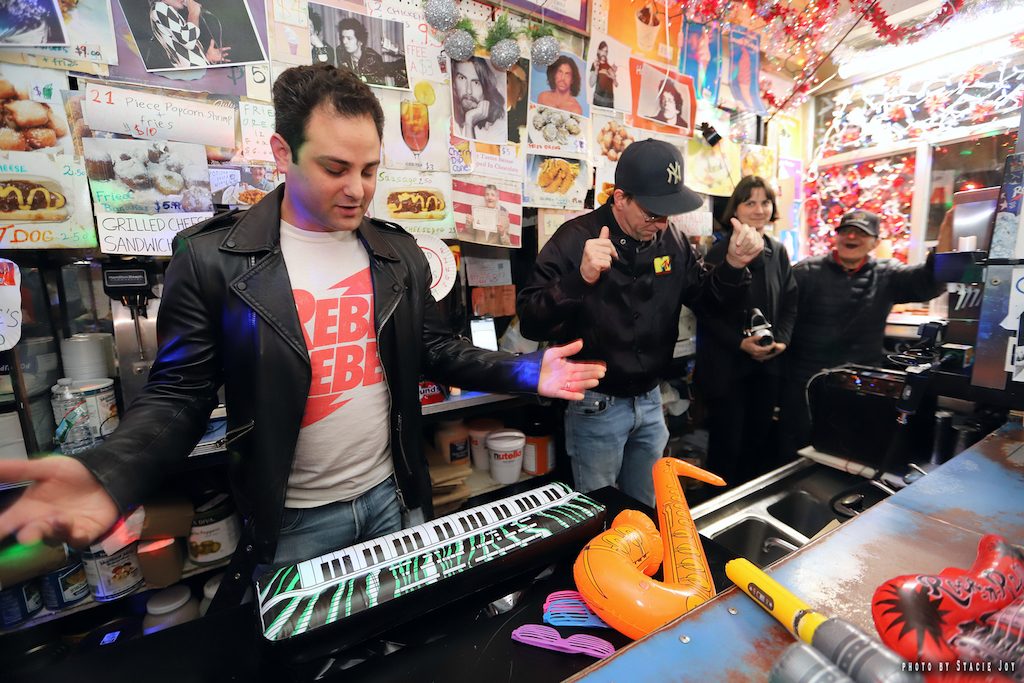 ‘Smells like cheese fries spirit’: Ray rocks 86! 6