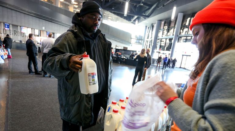 The pop-up event was prepared to accomodate as many as 800 people.