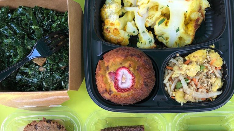 Hu Kitchen in Union Square serves create-your-own paleo bowls, pictured.&nbsp;