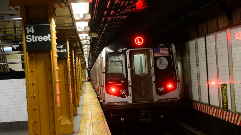 A total shutdown of the L train subway line is not necessary, Gov. Andrew M. Cuomo said Thursday.