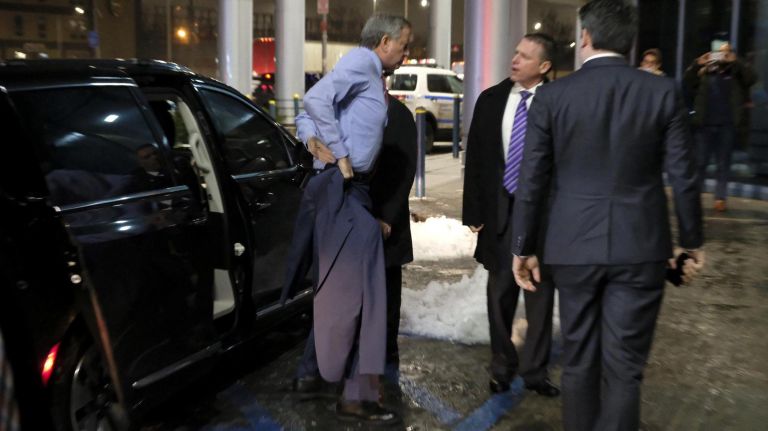 NYPD detective shot and killed in Queens, sergeant injured, officials say 5 Mayor Bill de Blasio arrives at Jamaica Hospital Medical Center after an NYPD detective was shot and killed in Richmond Hill, Queens on Tuesday.