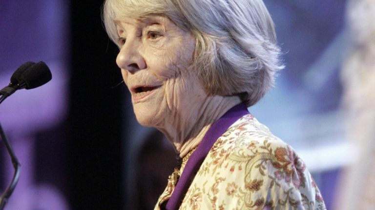 Judith Jones, receiving the lifetime achievement award during the 2006 James Beard Foundation Awards ceremony.