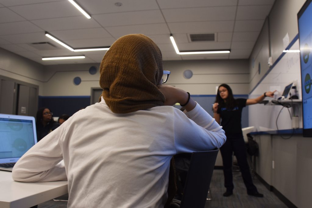 Google gives young coders of color access 4