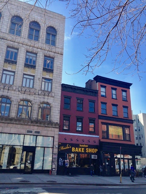 Moishe’s Bake Shop closes as owner sells building 2