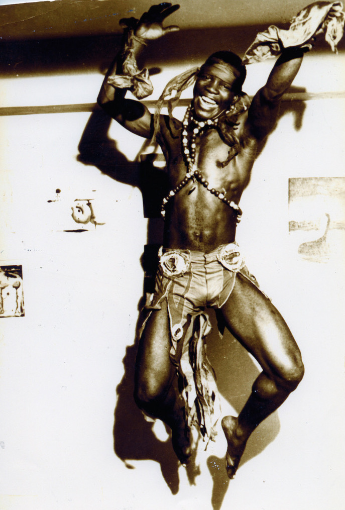 Mike Quashie, ‘The Limbo King,’ dies at 88 3 Mike Quashie proclaimed himself "the world's champion limbo dancer."