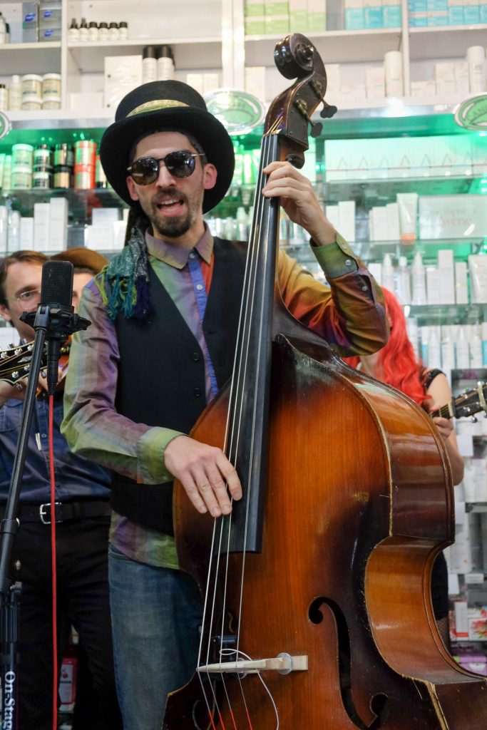 ‘Folk pharmacy’ is in tune with community 5