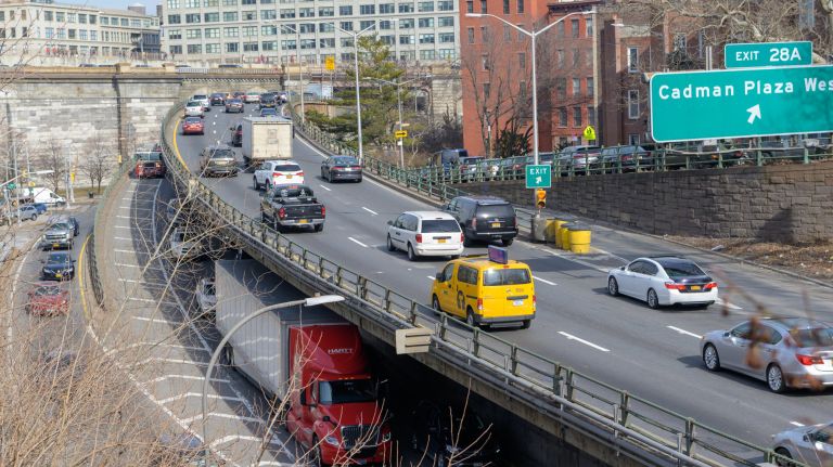 Future of Brooklyn-Queens Expressway debated as 2026 deadline looms 2 City officials have warned that significant renovations to the Brooklyn-Queens Exprssway must occur by 2026 in order to avoid instituting crippling weight restrictions.