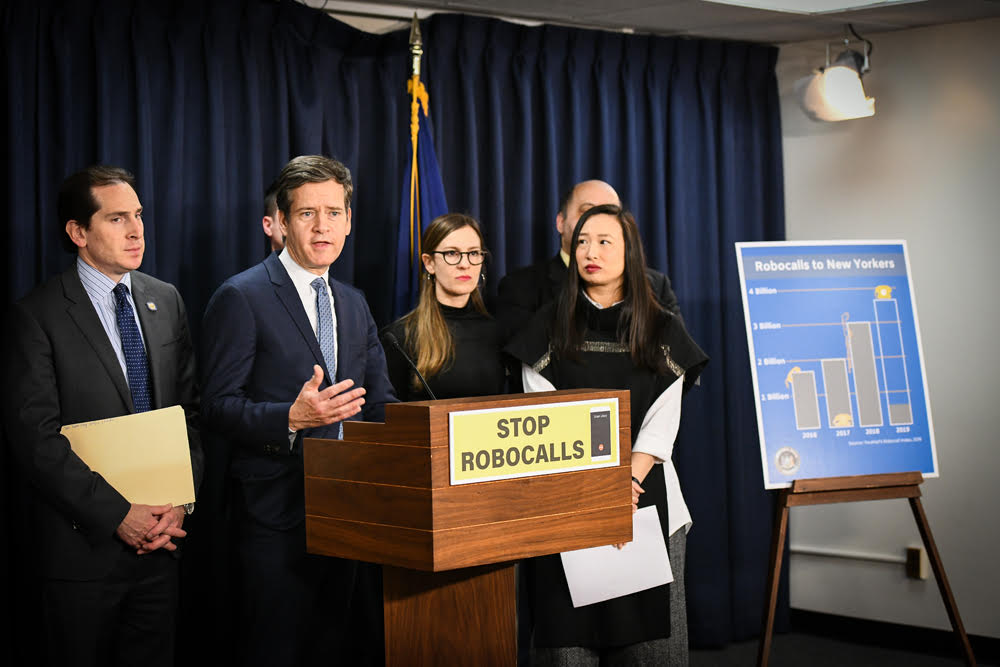 ‘Robocall Cops’ Hoylman, Niou dial up ban 1