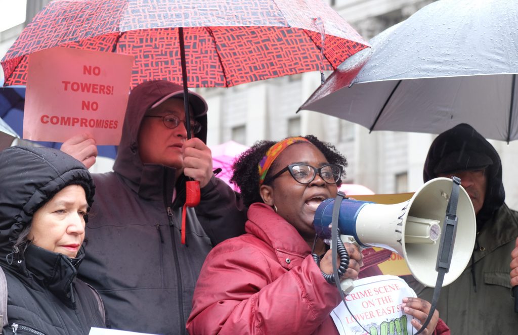 Community sues to stop Two Bridges towers 2