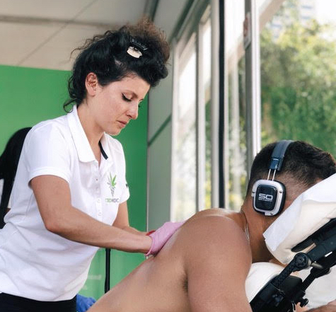 CBDMedic Massage (2) from previous event – Courtesy Nicole Janok at Sharp Communications, Inc copy