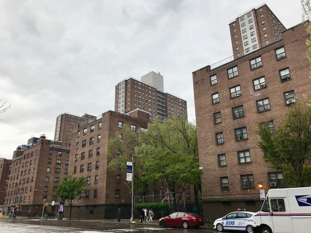 Mayor public-housing raze-and-rebuild plan 4