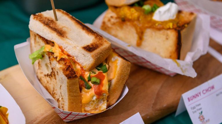 Jaa Dijo Dom serves up&nbsp;kota, a South African sandwich.