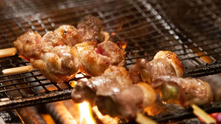 NYC's omakase restaurants offer 'next level' dining where the chefs know best 4 Shuraku in the West Village differs from many omakase-style eateries by offering grilled beef and chicken alongside raw fish.