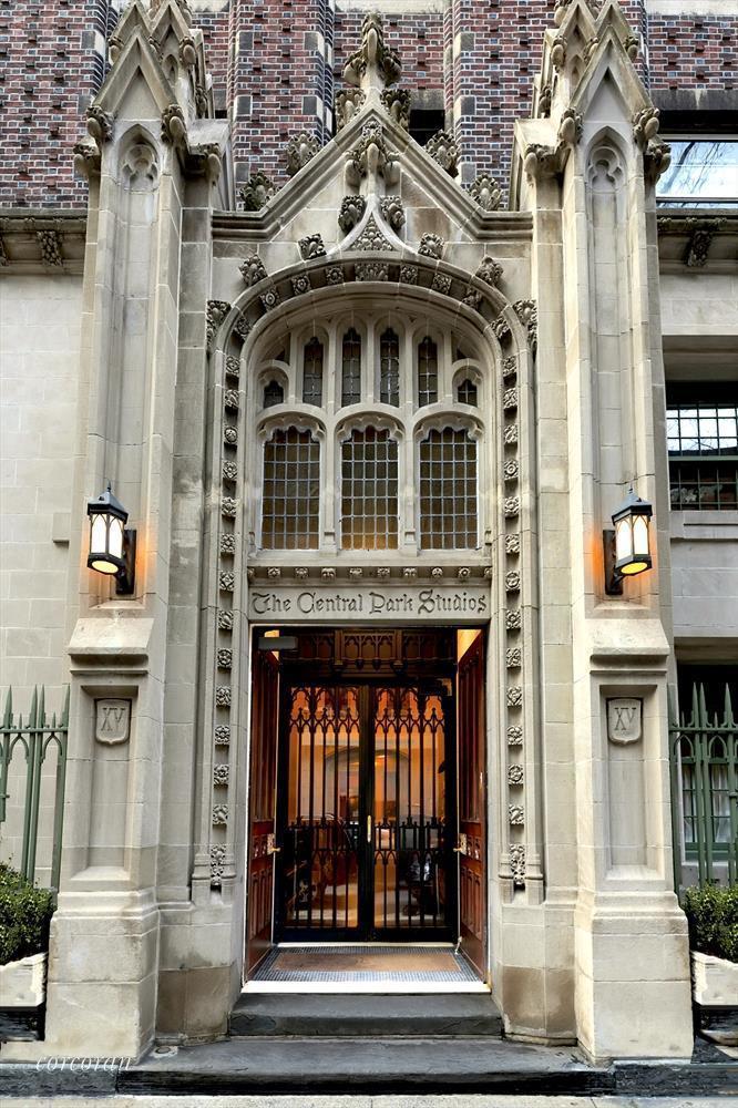 15-W-67-ext-entrance