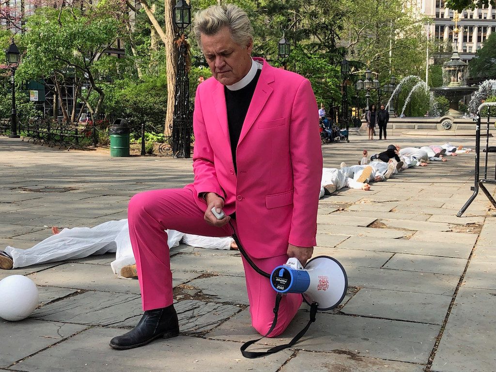 Rev. Billy ratchets up pressure to ban RoundUp 3