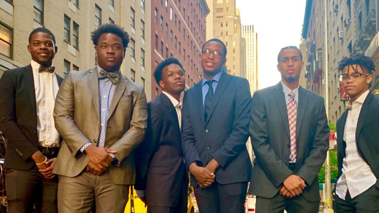 Rising Stars basketball program helps nearly 40 student athletes earn scholarships 2 From left: Zayquan Warren, 18, Kimani Merchant, 17, Omar Atkinson Jr., 18, Ryan Washington, 17, Elijah Perry, 17, and Jamani Fowler, 17, have all benefited from the Rising Stars Youth Foundation.