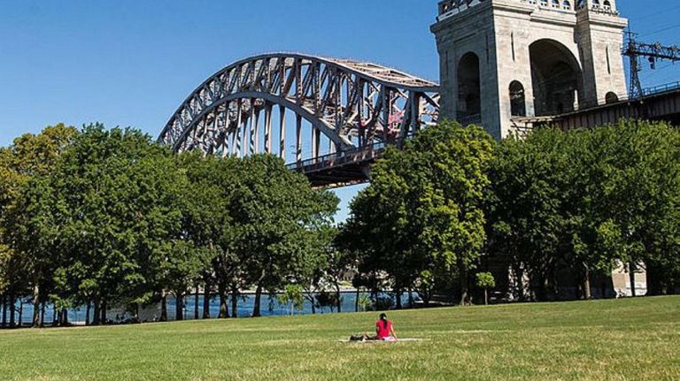 Where to shop for a tasty picnic in NYC's best parks 6 Astoria Park in Queens.