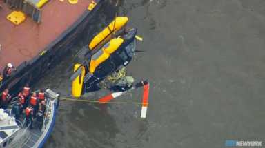 FDNY: 2 injured in Hudson River helicopter crash