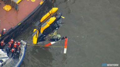 FDNY: 2 injured in Hudson River helicopter crash