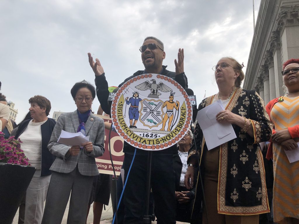 Judge extends order blocking Two Bridges towers 5