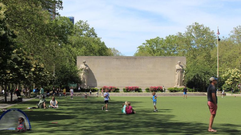 What to do and eat in Downtown Brooklyn 8 The Brooklyn War Memorial, 195 Cadman Plaza West, is a lush little oasis of Cadman Plaza Park surrounded by some of Downtown Brooklyn's stateliest buildings.