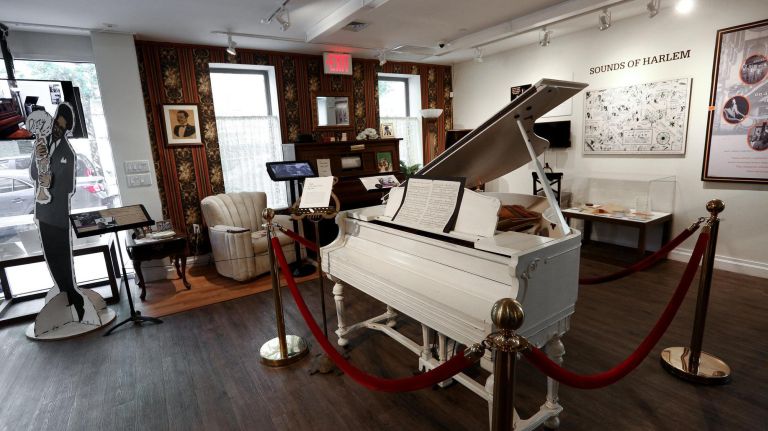 A Harlem tour, complete with restaurant, bar and museum picks 9 A Duke Ellington piano occupies prime real estate at the National Jazz Museum.