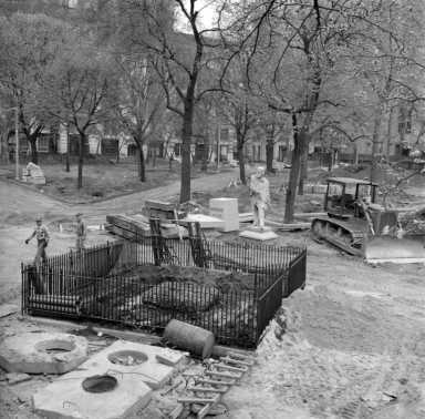 40508_8_1970-04_Relocation of the Garibaldi monument in Washington Square Park, glass vessel & Italian newspaper found