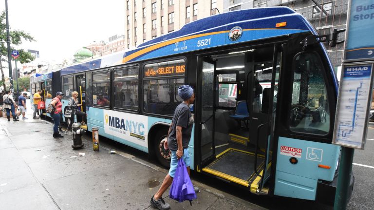 AMNWBUS190724