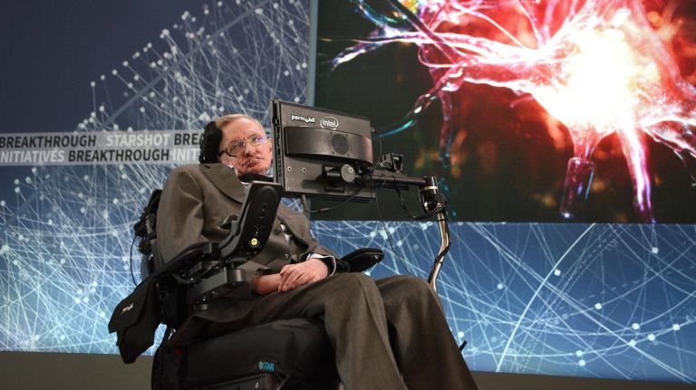 Stephen Hawking hosts a news&nbsp;conference to announce Breakthrough Starshot, a new space exploration initiative, at One World Observatory on April 12, 2016, in New York City.&nbsp;