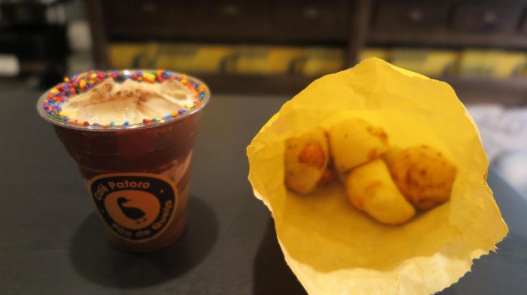 What to eat and do at historic but trendy South Street Seaport 3 Cafe Patoro is a great place for a quick breakfast, including pao de queijo, cheesy bread and a chocolate-rimmed latte.