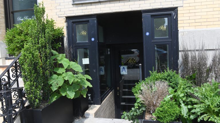 Pride flag burned again outside Harlem gay bar, NYPD says 3 Flags were burned twice outside of Alibi Lounge.