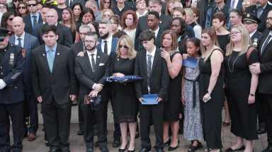 Crowds bid solemn farewell to retired NYPD Det. Luis Alvarez