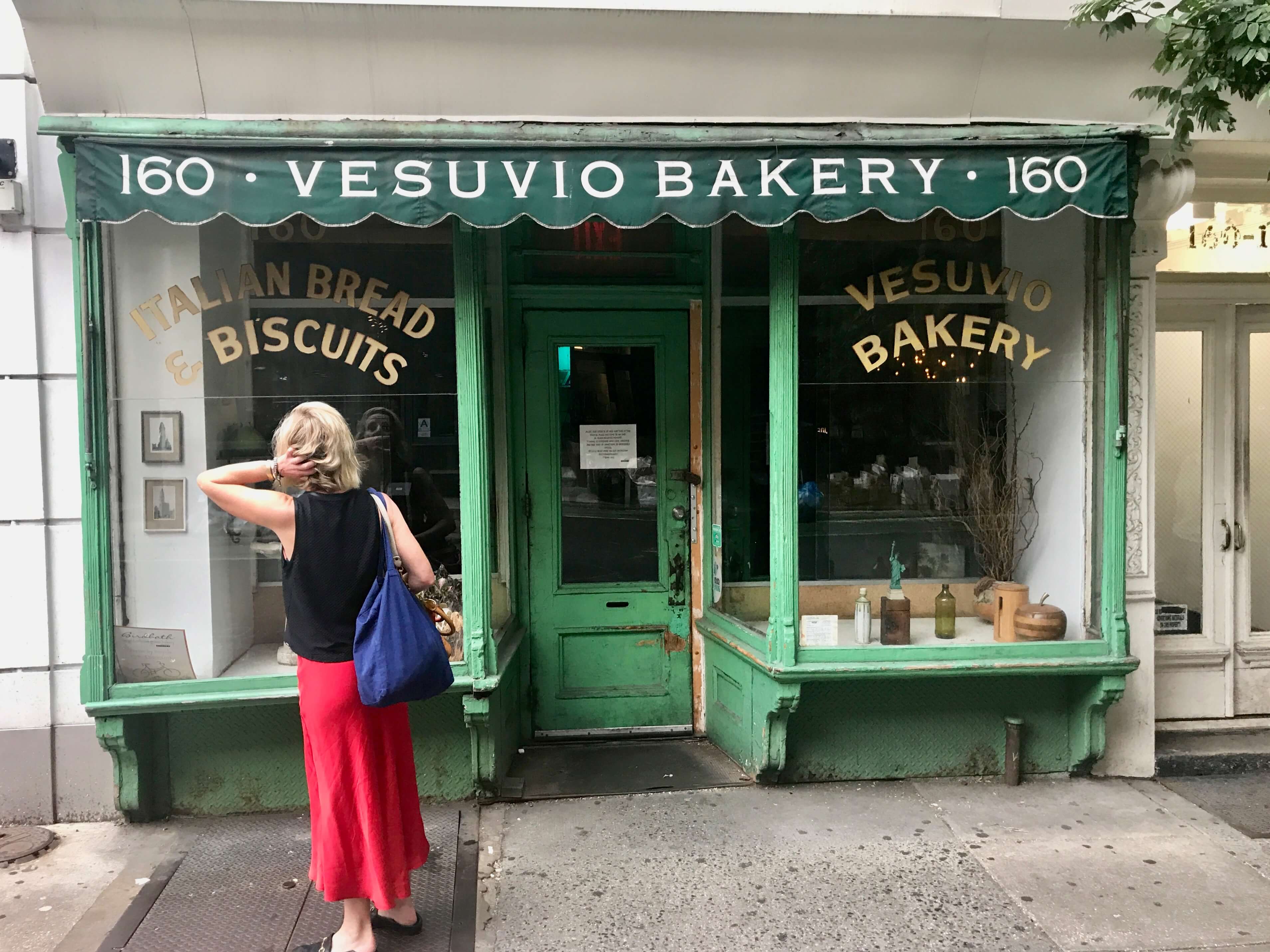 Bakery in old Vesuvio spot closes on Prince St. 1