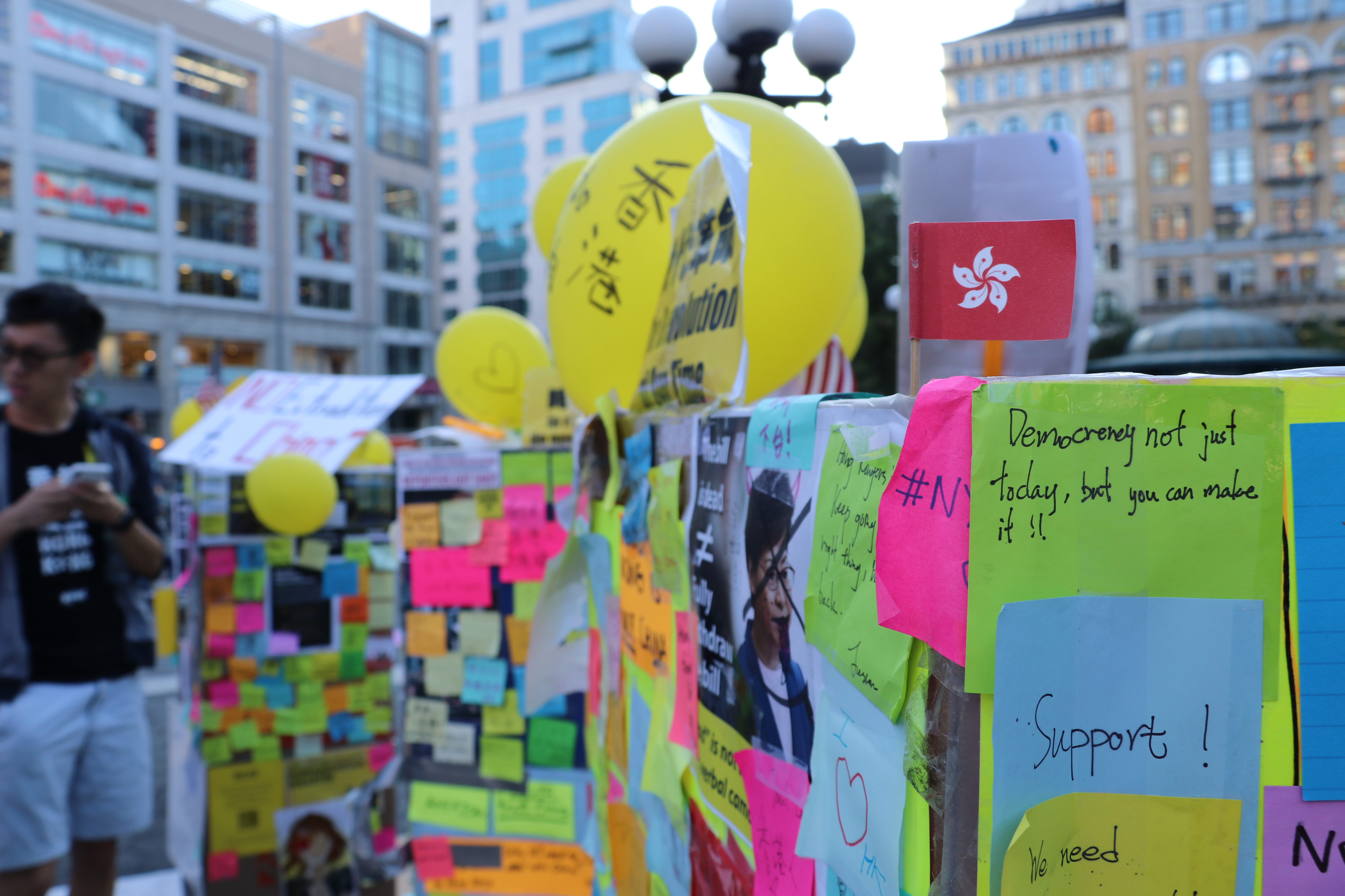 Lennon Walls 'imagine' a new Hong Kong 1
