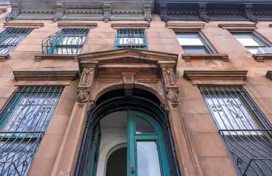 brownstone-door-repair-exterior-sdv-2017-1