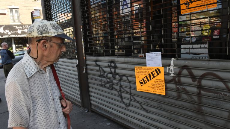 Famed Di Fara Pizza in Midwood seized by state over tax debt 3 A seizure notice from New York State is affixed to the gate at Di Fara Pizza in Midwood.