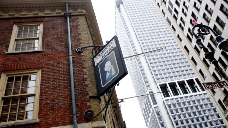 Lower Manhattan's Fraunces Tavern is throwing a 300th anniversary party 2 Fraunces Tavern, one of Manhattan's oldest surviving buildings, is hosting a 300th anniversary party on Oct. 1.