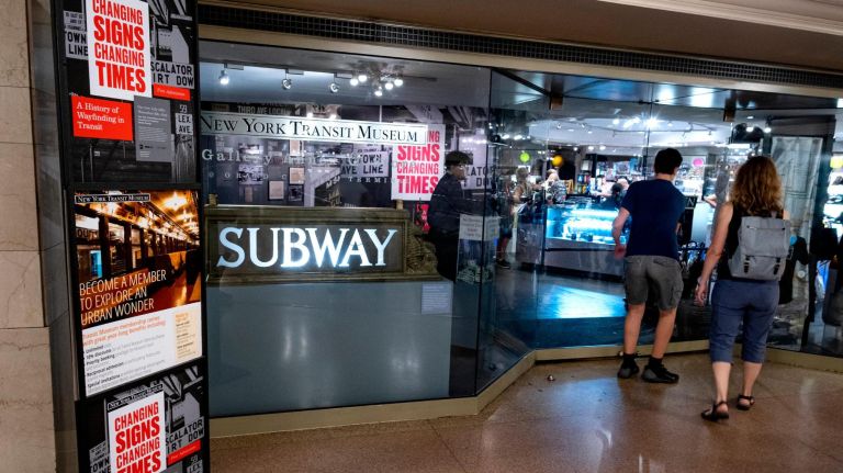 New York Transit Museum exhibit explores 'competitive' signage history 6 The transit signage exhibit is on display at the New York Transit Museum's Grand Central gallery.