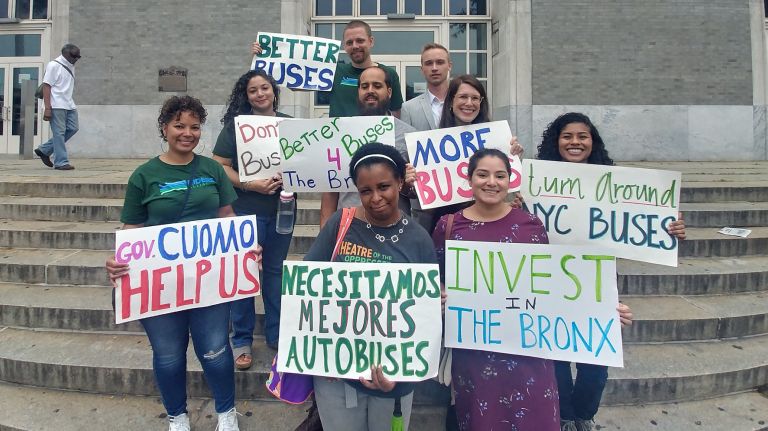 amNWBUS190814_photos