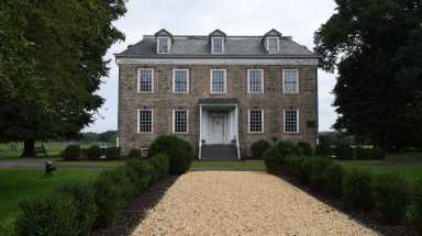 AMNWRIV190808 – Tour the oldest house in the borough/kjb